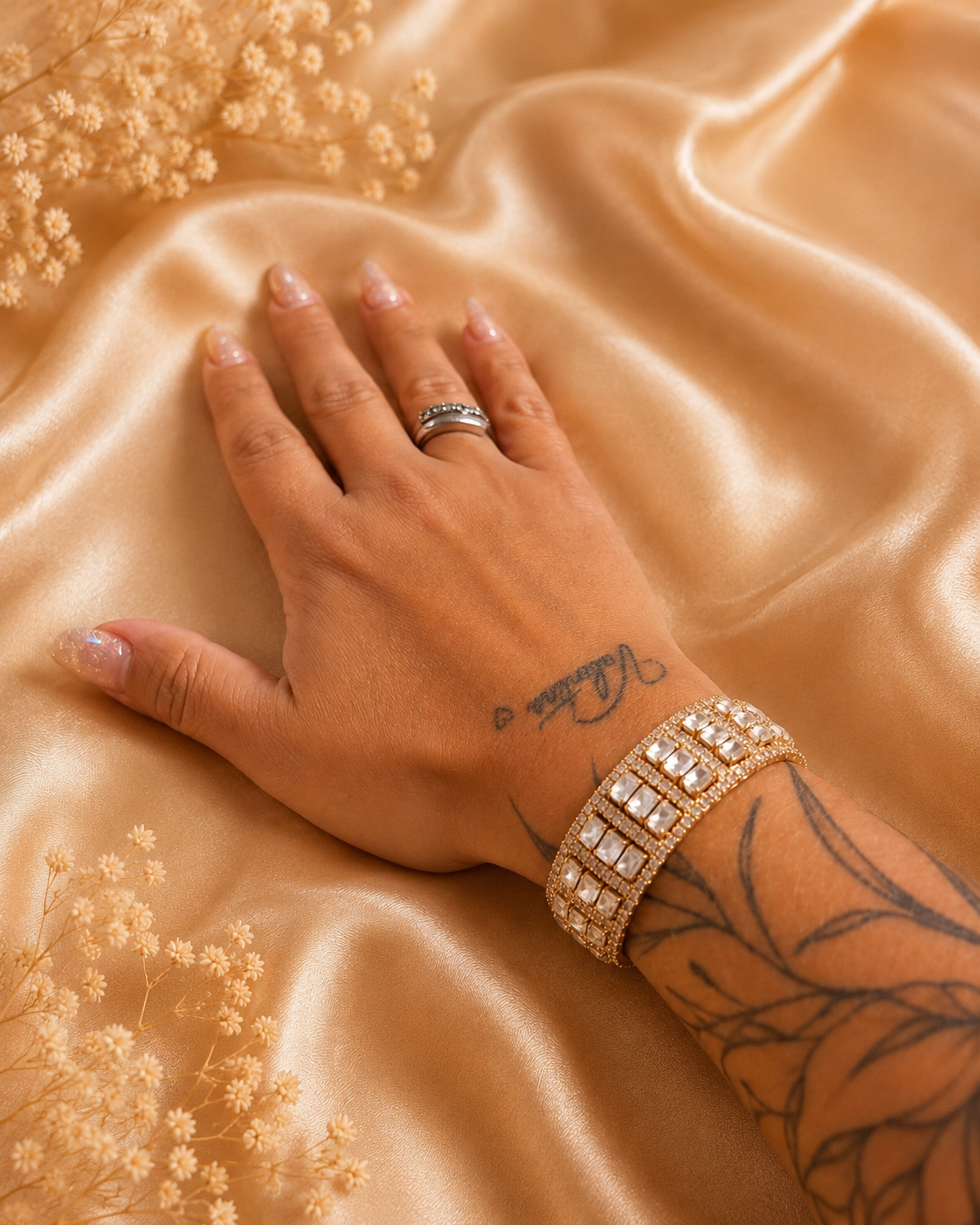 Bracelets manchettes strass