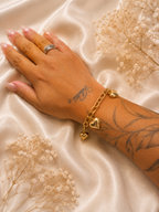 Bracelet chaîne à cœurs