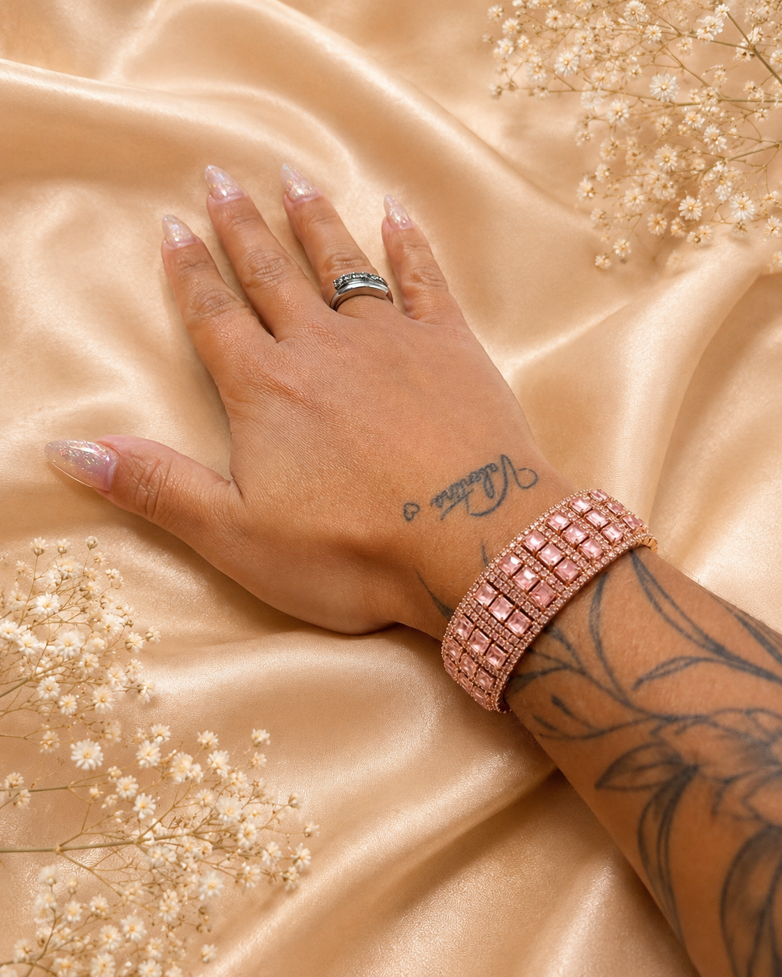 Bracelets manchettes strass