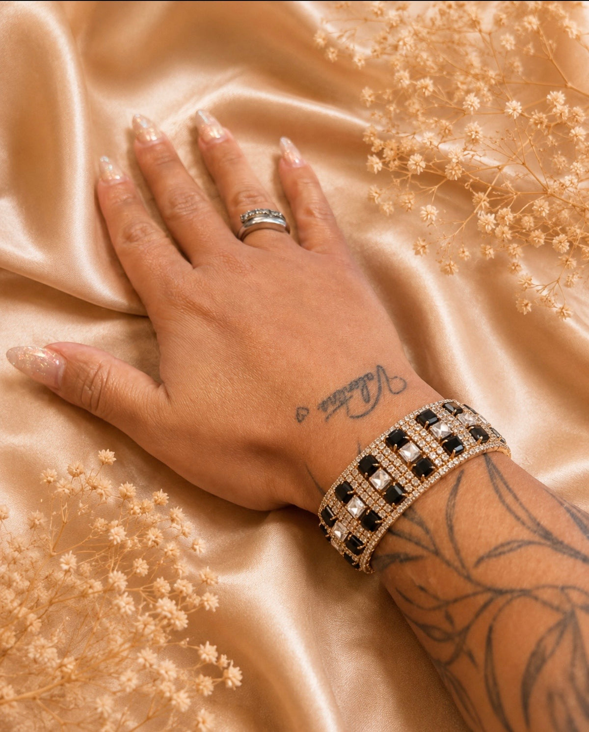 Bracelets manchettes strass